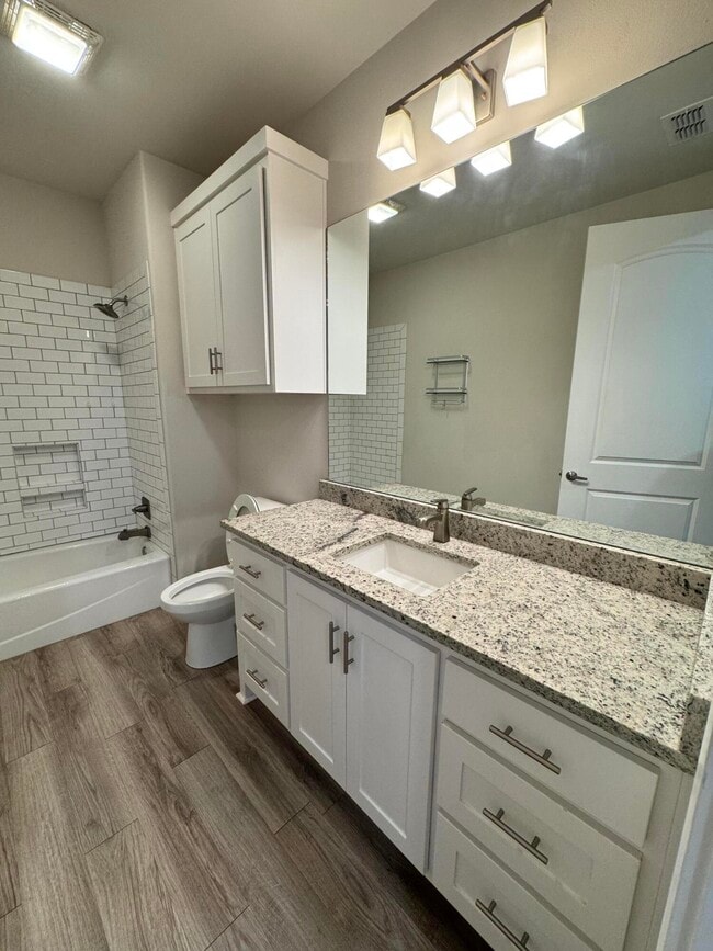 Building Photo - 23 Wilshire Blvd