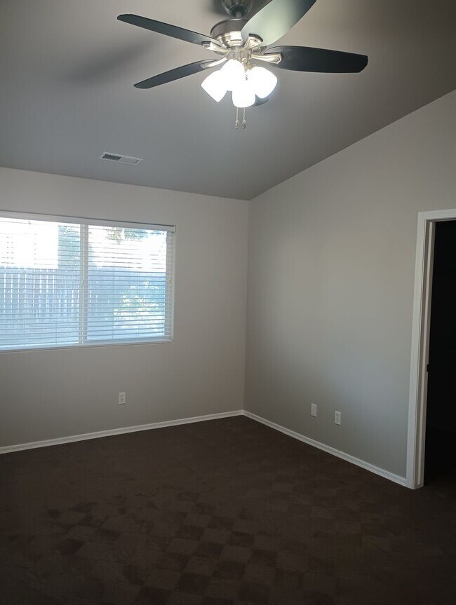 Building Photo - 4006 W 150 N