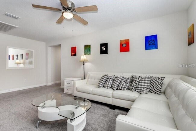 Building Photo - 1561 Flange Dr