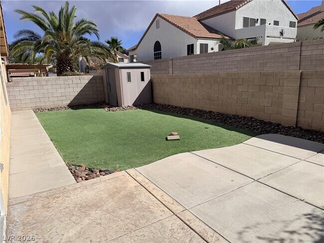 Building Photo - 765 Donelle Ave