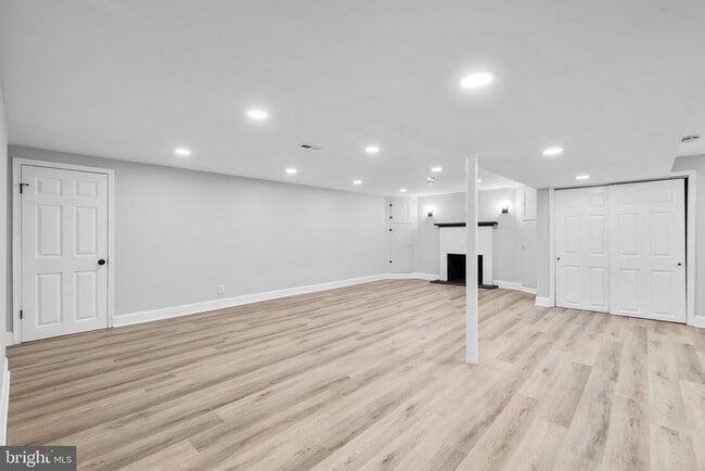 Building Photo - 14906 Dunstan Ln