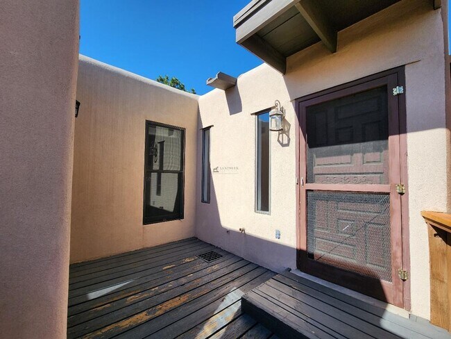 Building Photo - 2972 Plaza Azul