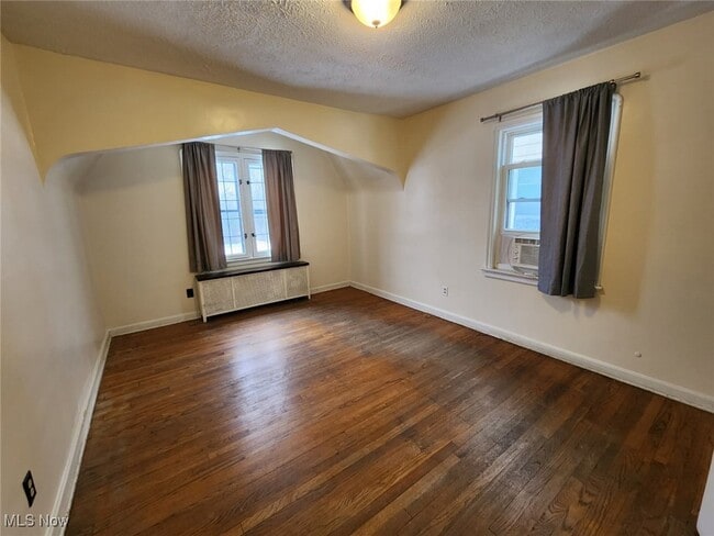 Building Photo - 3610 Harvey Rd