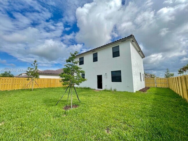 Building Photo - 11904 SW 240th St