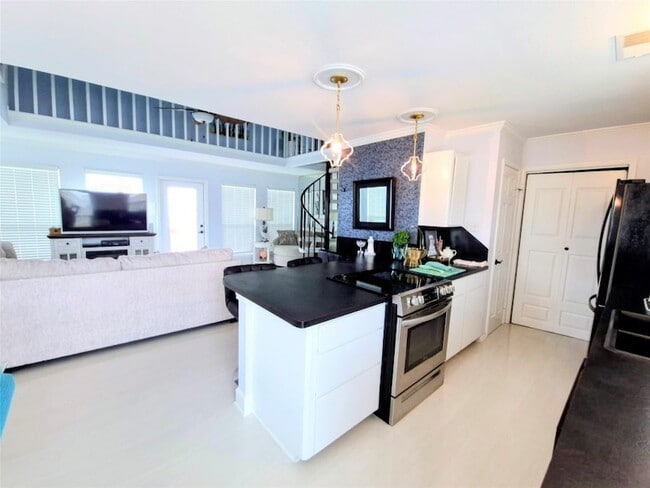 Building Photo - 1122 Makatea St