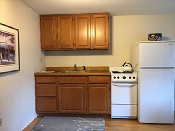 Building Photo - 73 Chandler St