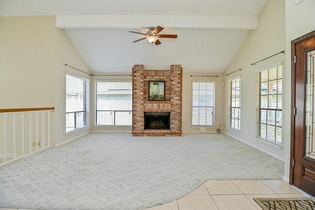 Building Photo - 3410 Streamside Ln