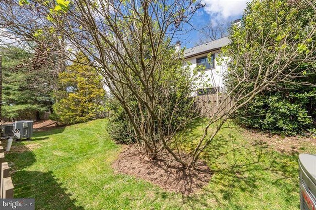 Building Photo - 114 Pinecrest Ln