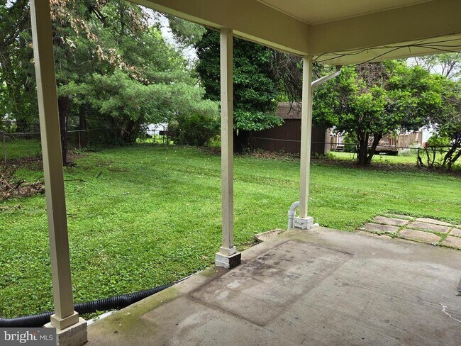 Building Photo - 13118 Vandalia Ct