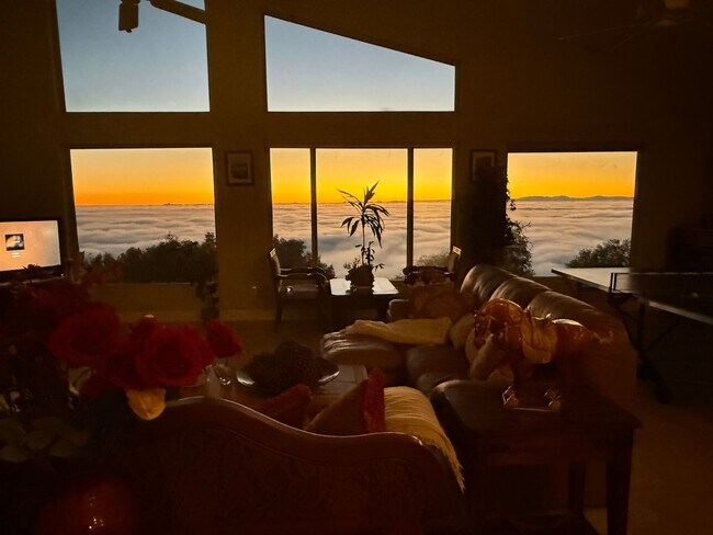 Building Photo - Luxury Home with 180 Degrees Lake Views