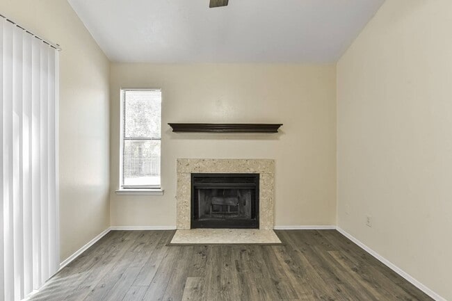 Building Photo - 1224 Westway Cir