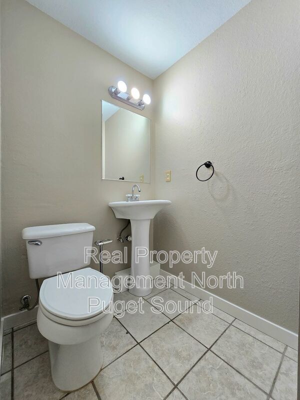 Building Photo - 4817 76th St NE