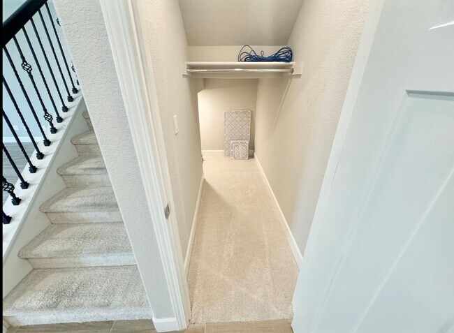 Building Photo - Beautiful home in Springlake!!