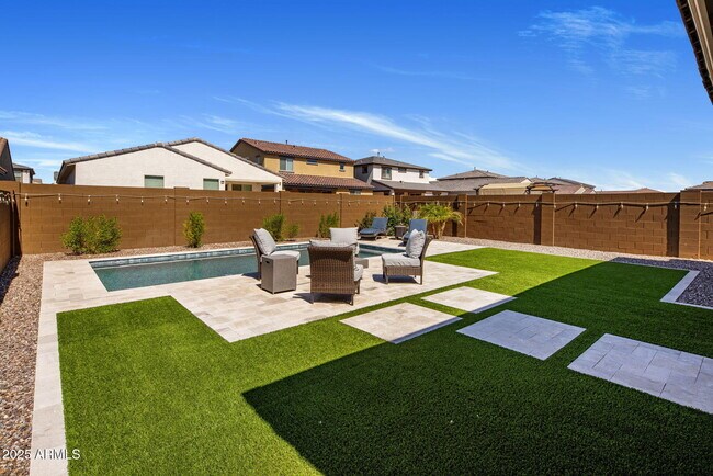 Building Photo - 8958 W Orange Dr
