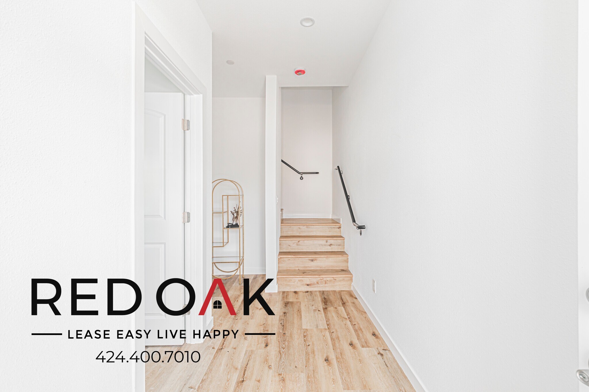 Building Photo - 11960 Vanowen St