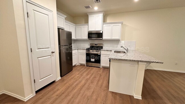 Building Photo - 11417 N University Ave