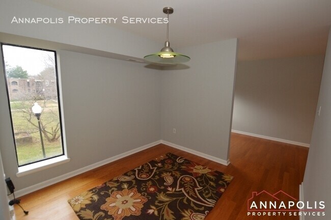 Building Photo - 13 silverwood circle #10