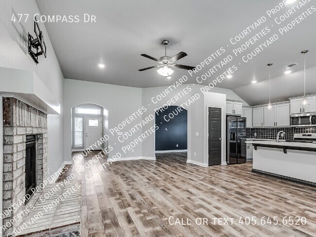 Building Photo - 477 Compass Dr