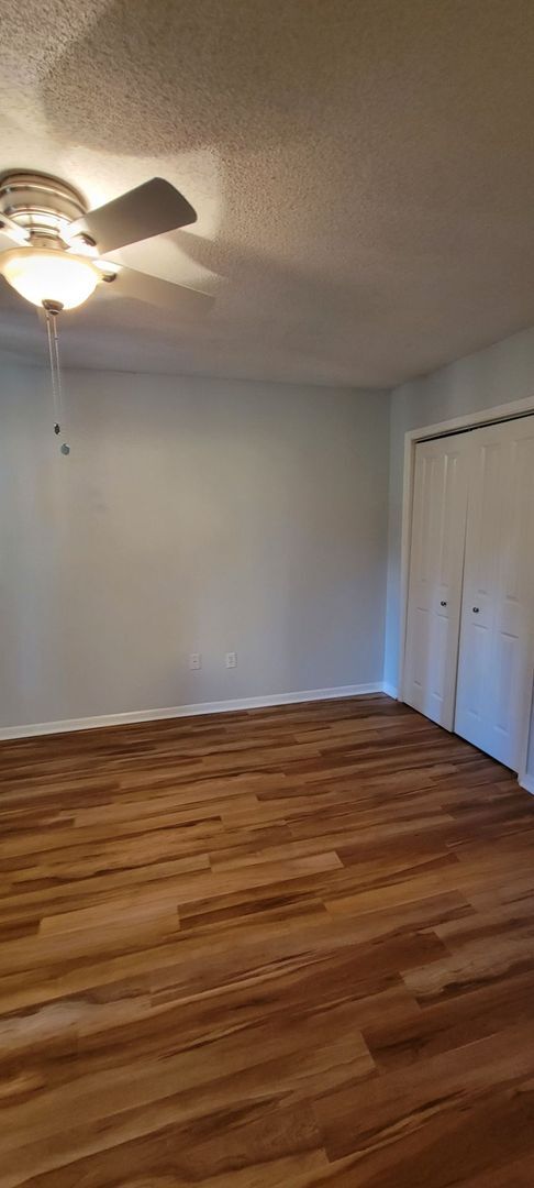 Building Photo - Hawthorne Reserves -  1bdrm/1bath