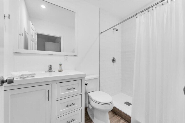 Building Photo - 2139 Wightman Dr