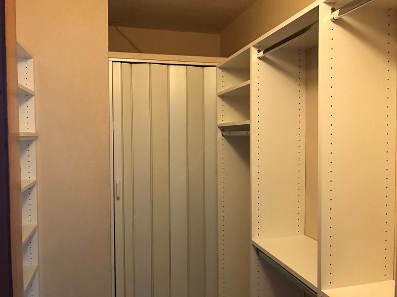 Closet - 2020 NE 56th St