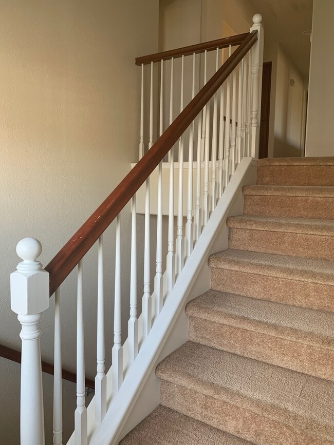 Building Photo - Gorgeous home in Patterson
