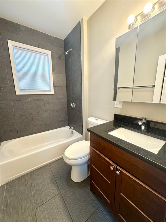 Building Photo - 20 Chase St