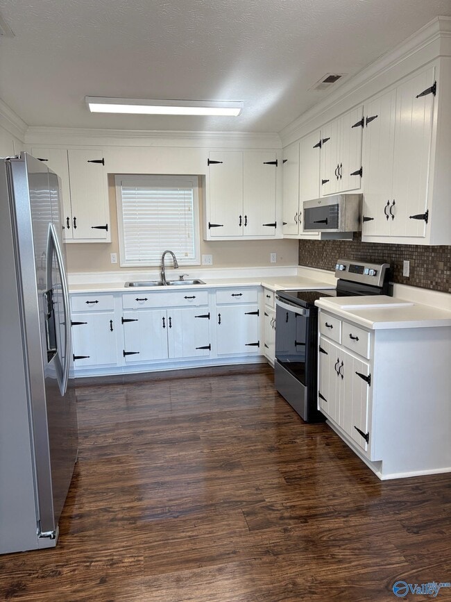 Building Photo - 19669 Moyers Rd