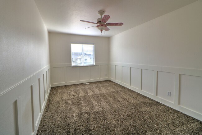 Building Photo - Corner lot with easy access to American Fork and Lehi