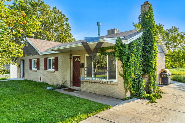 Building Photo - 363 S 800 E