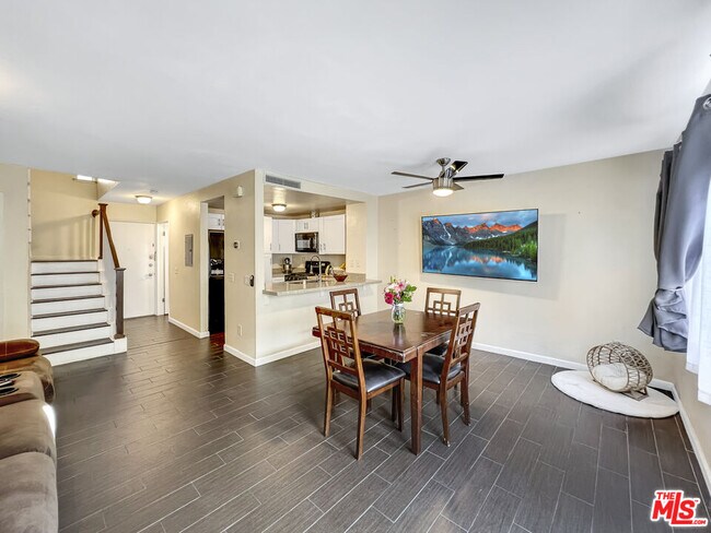 Building Photo - 13701 Hubbard St