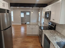 Building Photo - 3001 S 43rd St