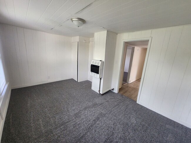 Building Photo - 1122 Larchmont Ave