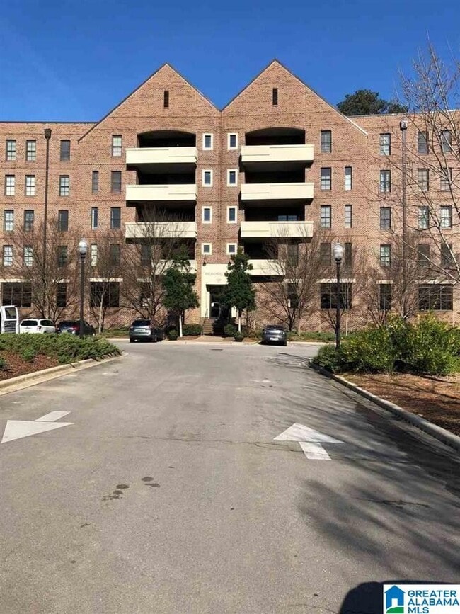 Building Photo - 1040 Broadway St