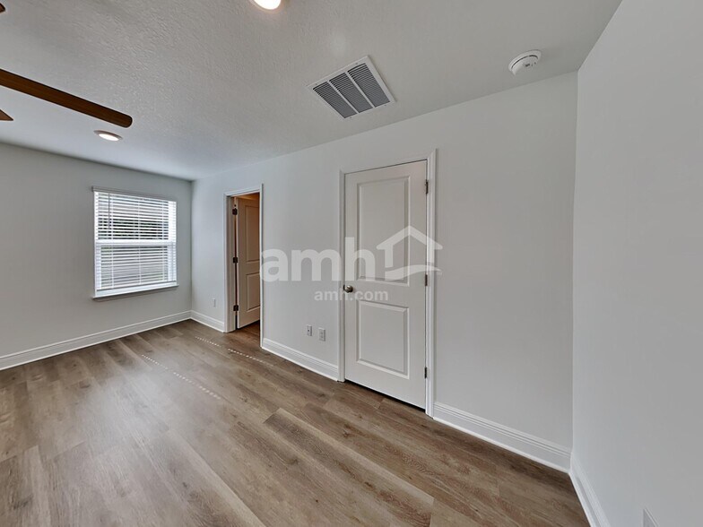 Building Photo - 6420 Atlantic Bch Ave