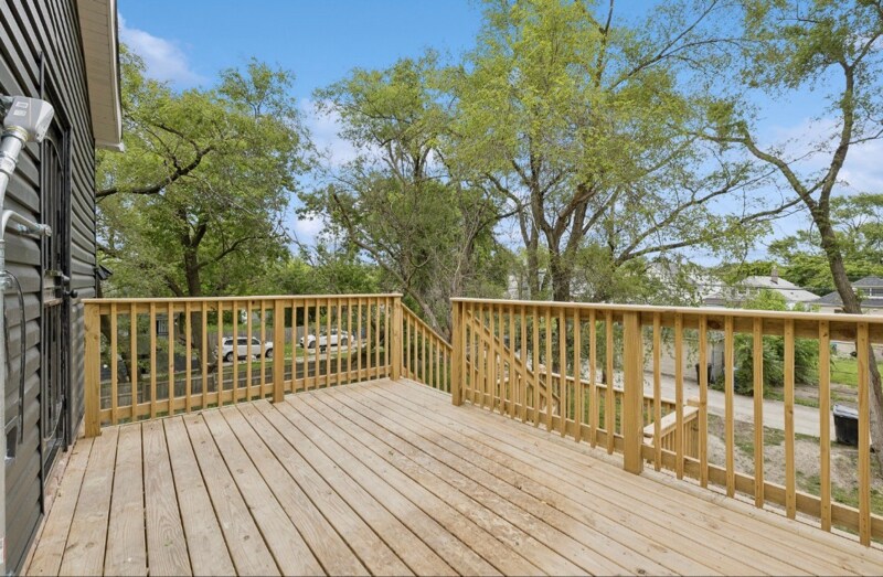 Building Photo - 7141 S Damen Ave