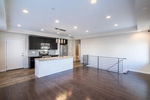 Building Photo - 1827 S 20th St