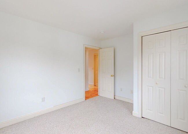 Building Photo - Charming 3BR/ 1.5BA South Portland Residence