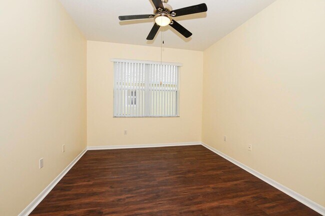 Building Photo - 522 SW Indian Key Dr