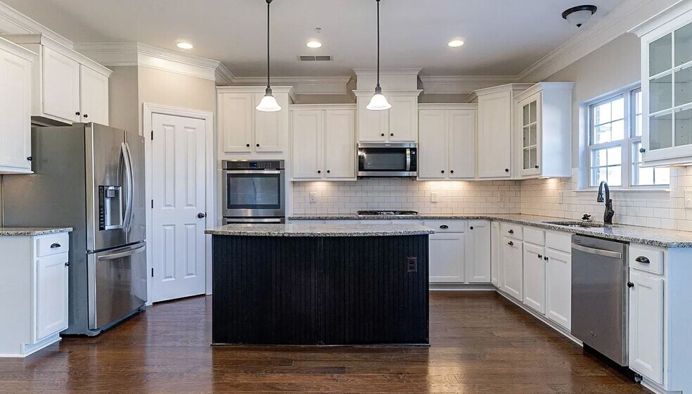 Kitchen - 8273 Middlewick Ln