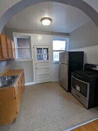 Building Photo - 5455 S Everett Ave