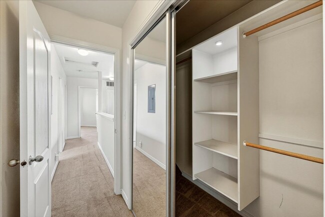 Building Photo - Boise Living at Its Best, A Stylish 3 Bed Home Near BSU, Downtown & the Greenbelt!