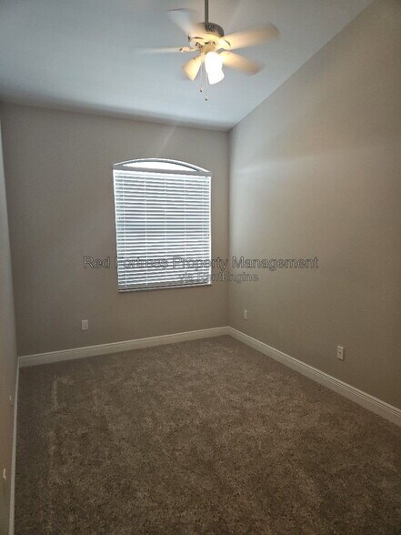 Building Photo - 421 SW 47th Terrace
