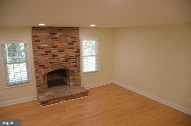 Building Photo - 9012 Paddock Ln