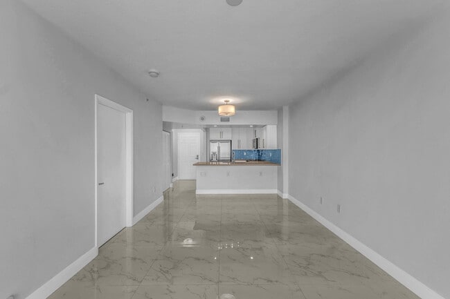 Building Photo - 3020 NE 32nd St
