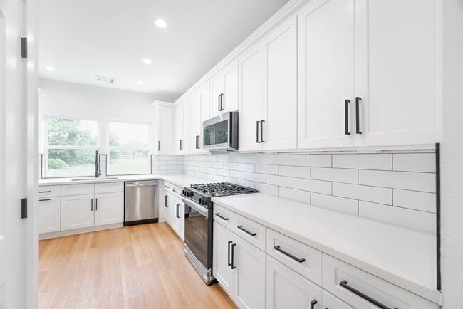 Building Photo - 7903 Sunnyhill St
