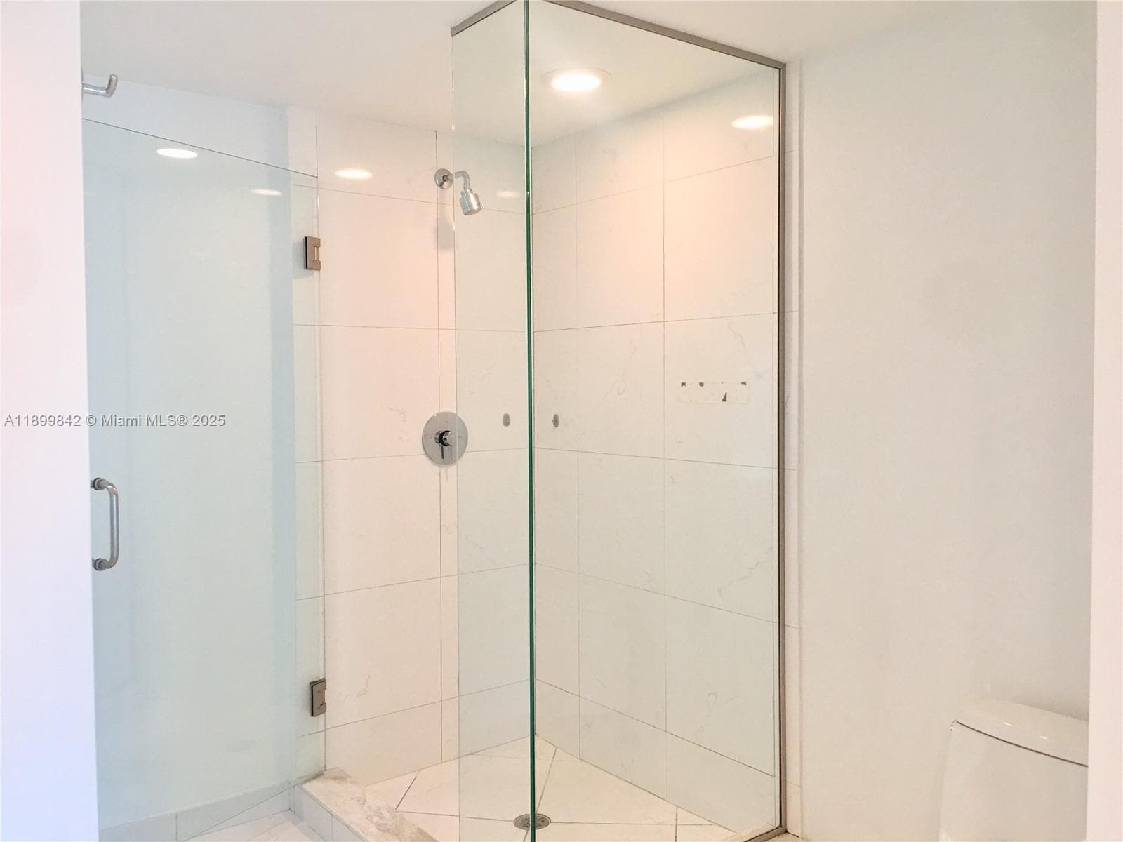 Building Photo - 500 Brickell Ave