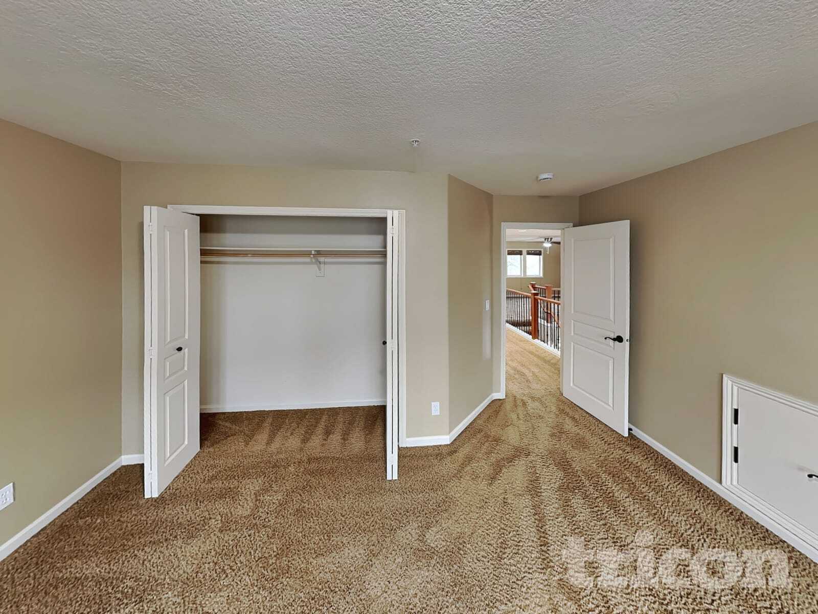 Building Photo - 29261 SW Charlotte Ln