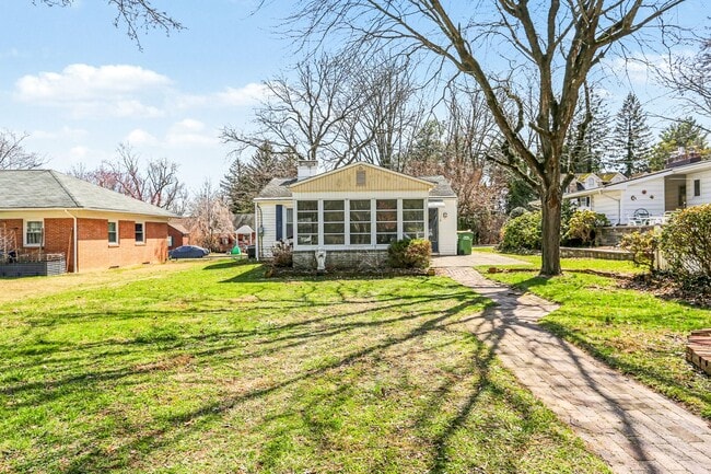 Building Photo - 1 Bedroom, 1 Bath in New Cumberland