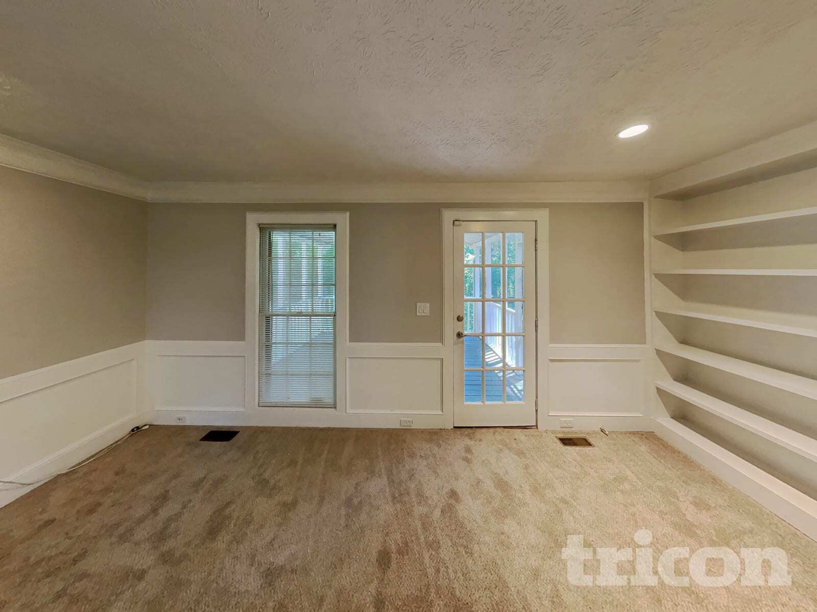 Building Photo - 1496 Oak Springs Dr
